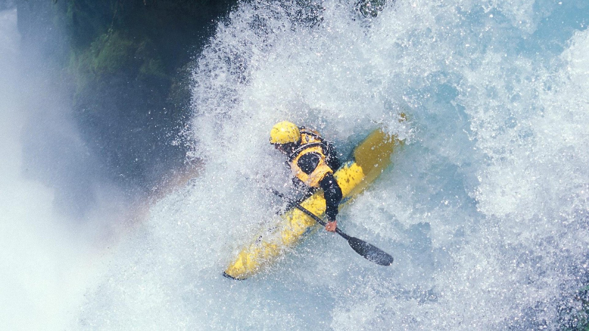 青训中心建立心理辅导机制关注青少年情绪成长，青少年心理辅导重要性